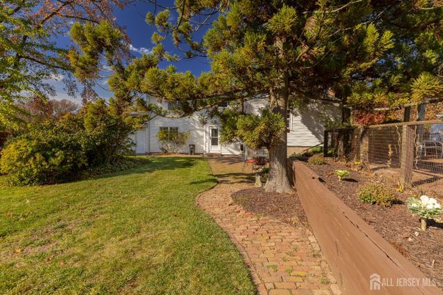 25 colburn Road, East Brunswick, NJ 08816