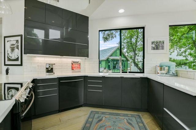 56 Waller ST, Austin, TX 78702