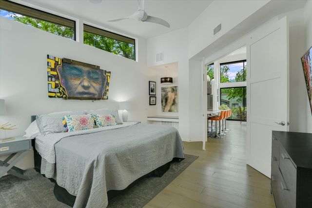 56 Waller ST, Austin, TX 78702