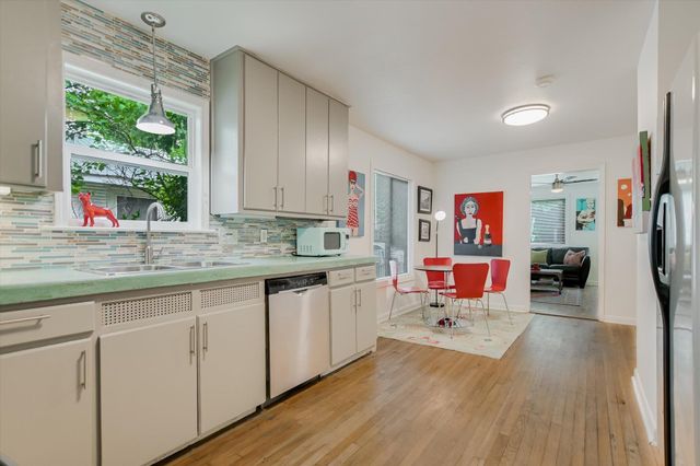 56 Waller ST, Austin, TX 78702