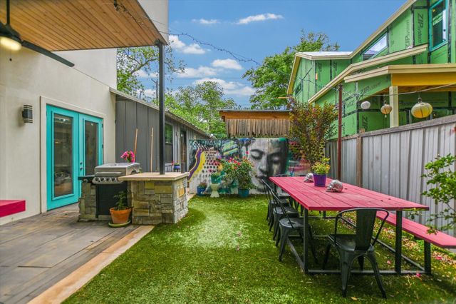 56 Waller ST, Austin, TX 78702