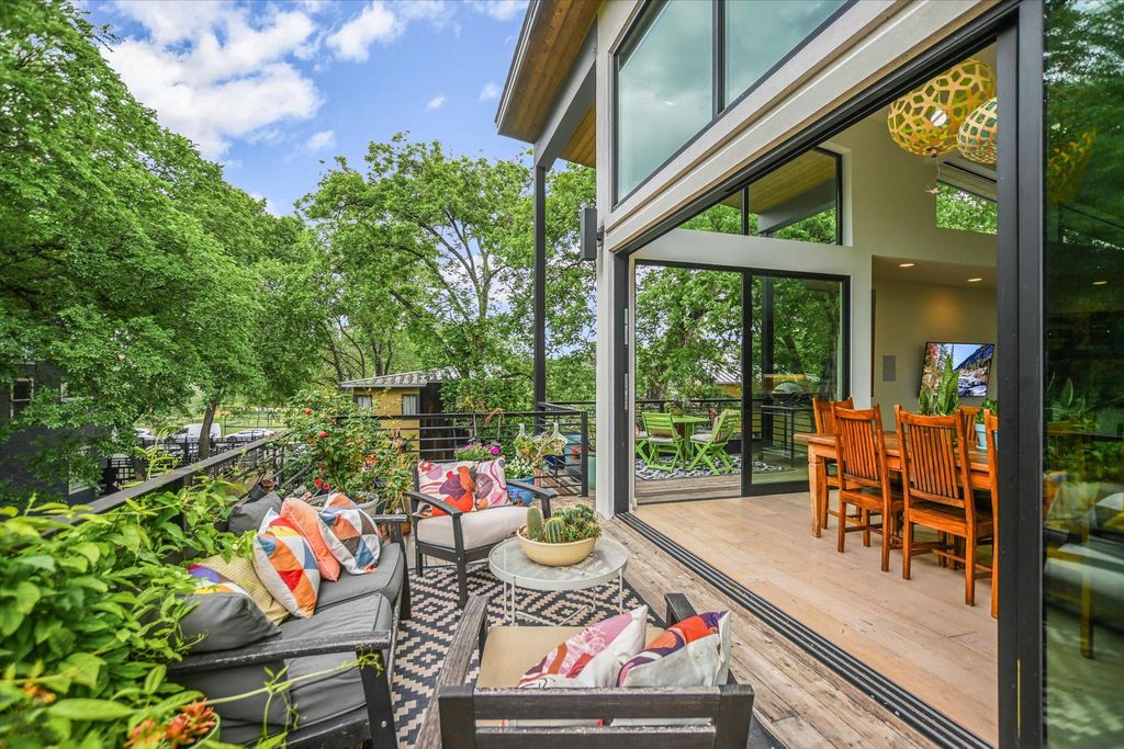 56 Waller ST, Austin, TX 78702