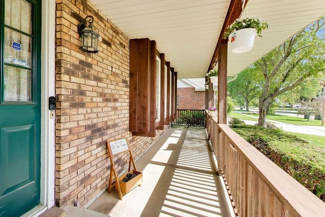 18026 State Line Avenue, Lansing, IL 60438
