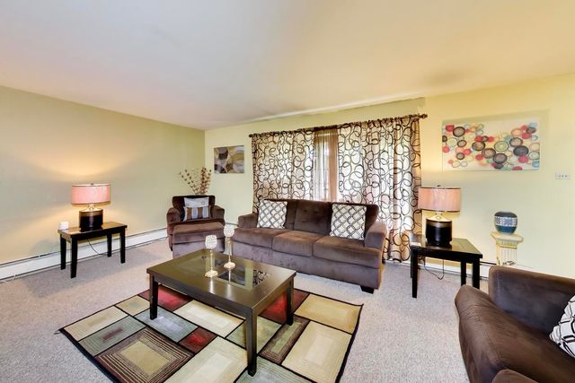 18026 State Line Avenue, Lansing, IL 60438