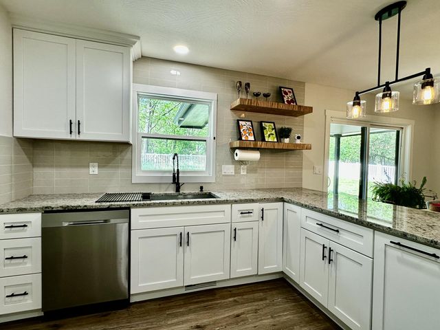 5096 S Farm Road 189, Rogersville, MO 65742
