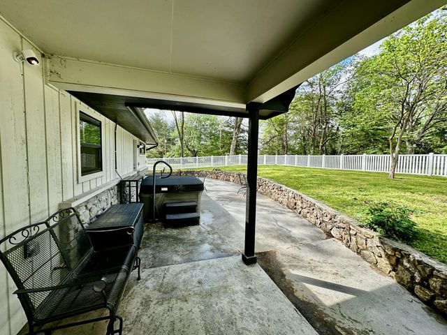 5096 S Farm Road 189, Rogersville, MO 65742