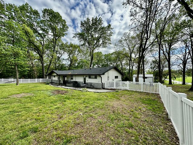5096 S Farm Road 189, Rogersville, MO 65742
