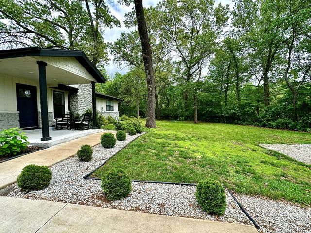 5096 S Farm Road 189, Rogersville, MO 65742