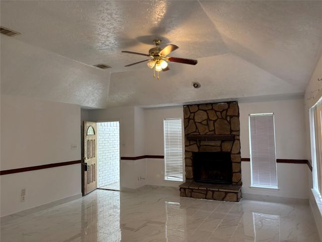 2514 Radcliffe Drive, Sugar Land, TX 77498