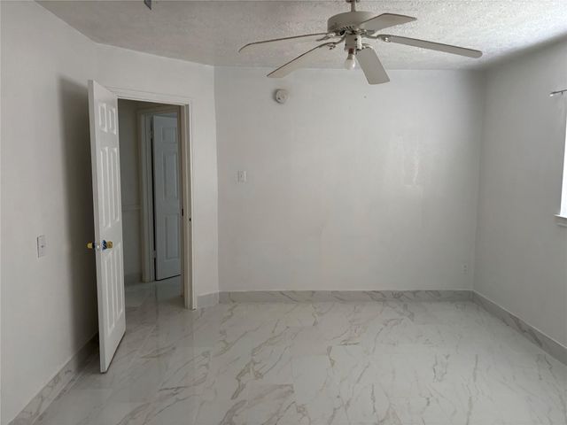2514 Radcliffe Drive, Sugar Land, TX 77498