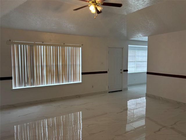 2514 Radcliffe Drive, Sugar Land, TX 77498