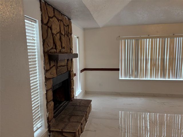 2514 Radcliffe Drive, Sugar Land, TX 77498