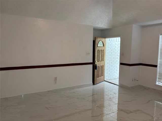 2514 Radcliffe Drive, Sugar Land, TX 77498