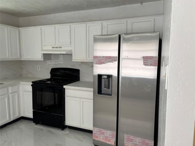 2514 Radcliffe Drive, Sugar Land, TX 77498