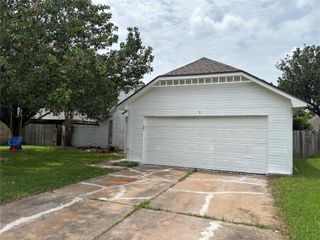 2514 Radcliffe Drive, Sugar Land, TX 77498