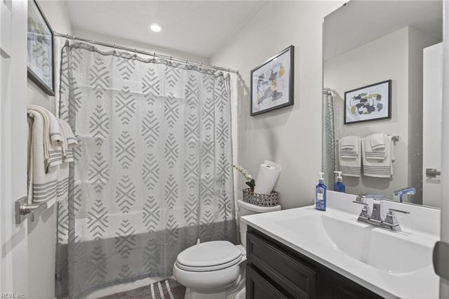 908 Capstan WAY, Chesapeake, VA 23323