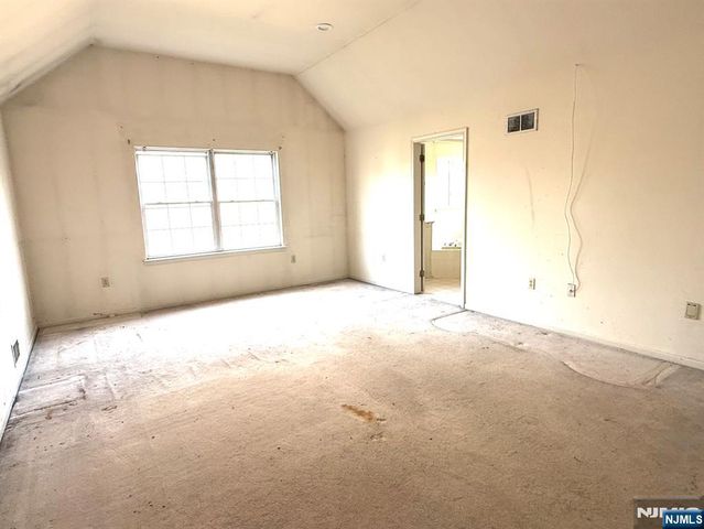 11 Decicco Drive, Raritan, NJ 08869