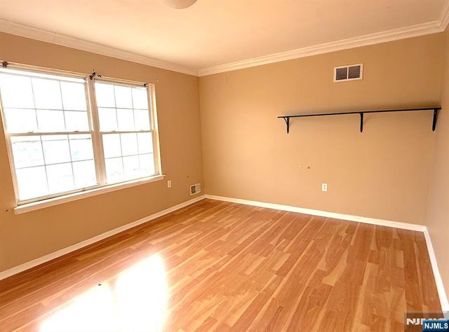 11 Decicco Drive, Raritan, NJ 08869