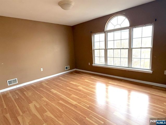 11 Decicco Drive, Raritan, NJ 08869