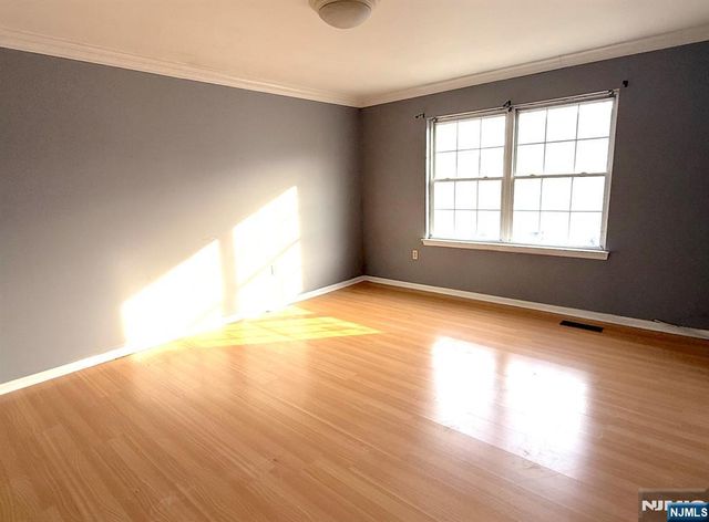 11 Decicco Drive, Raritan, NJ 08869