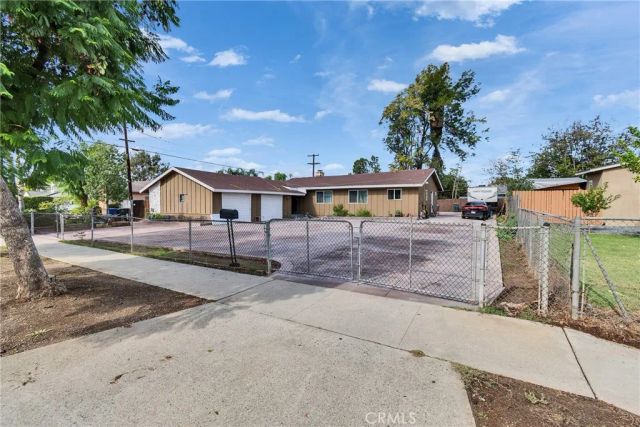 5121 Sierra Street, Riverside, CA 92504