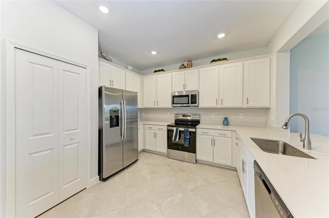 8682 SEASALT LOOP, Englewood, FL 34224