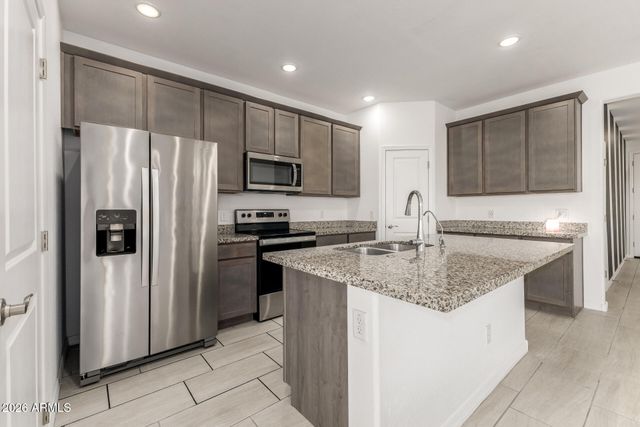 15167 W DESERT BLOOM Street, Goodyear, AZ 85338