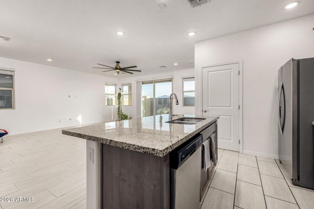 15167 W DESERT BLOOM Street, Goodyear, AZ 85338