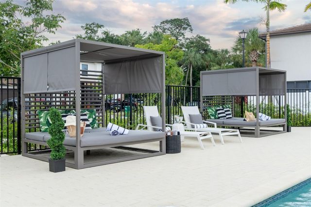 4083 Sunset Way, Pompano Beach, FL 33069