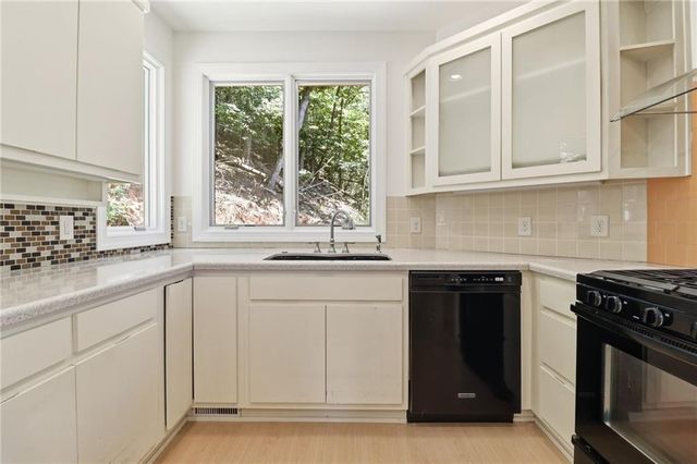 98 Wrens Nest, Big Canoe, GA 30143