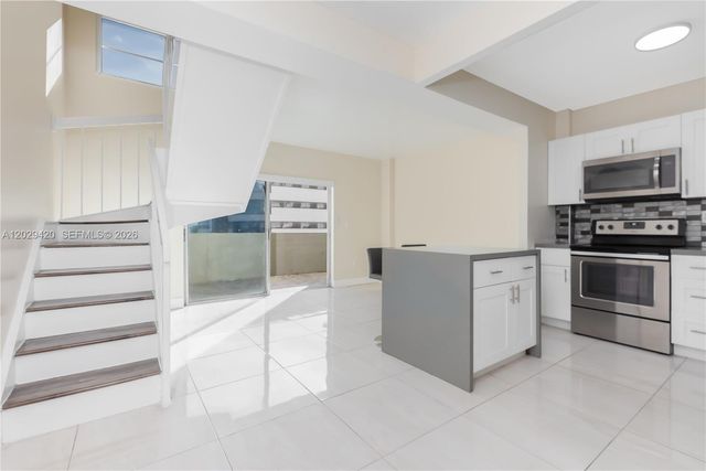 300 NW 42nd Avenue 411, Miami, FL 33126