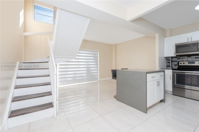 300 NW 42nd Avenue 411, Miami, FL 33126