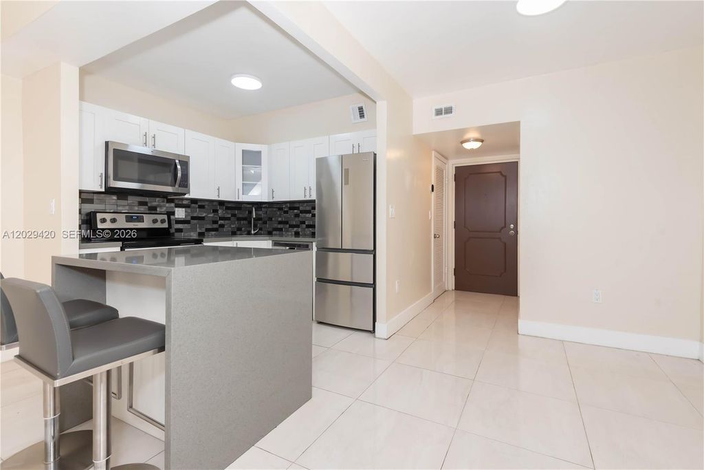 300 NW 42nd Avenue 411, Miami, FL 33126