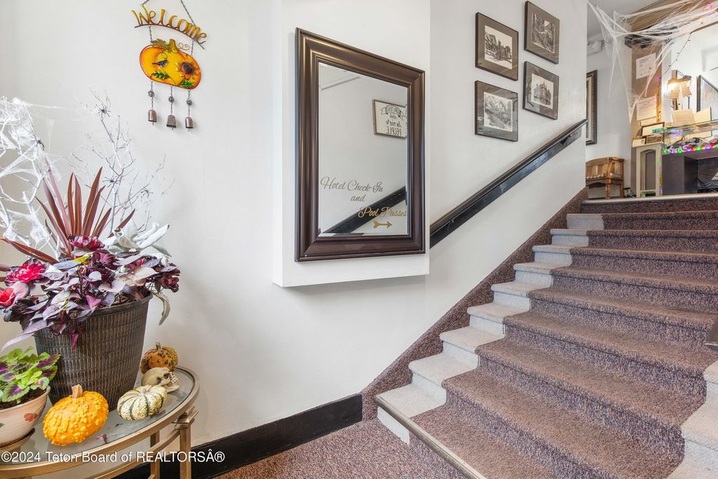 94 N CENTER ST, Lava Hot Springs, ID 83246 photo 16