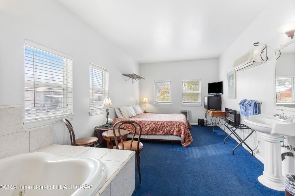 94 N CENTER ST, Lava Hot Springs, ID 83246 photo 28