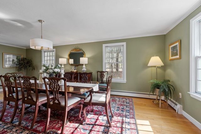 1 Carlton Dr, Acton, MA 01720