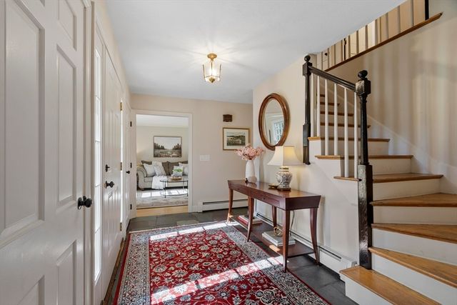 1 Carlton Dr, Acton, MA 01720