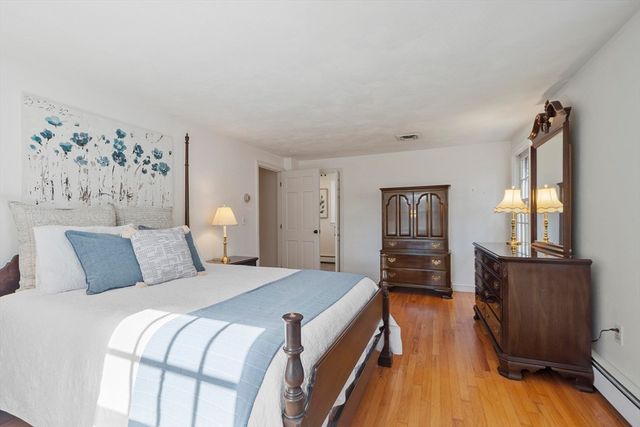 1 Carlton Dr, Acton, MA 01720