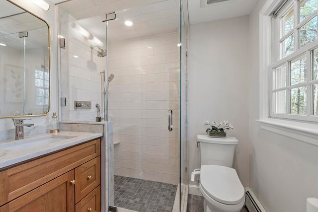 1 Carlton Dr, Acton, MA 01720