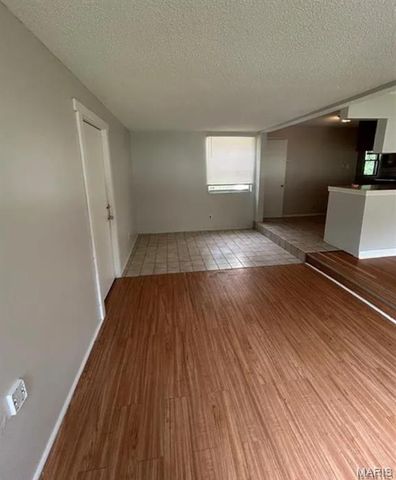 1207 Bakewell, Bellefontaine Nghbrs, MO 63137