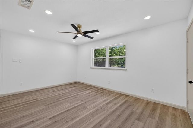 205 Summercrest Boulevard, Burleson, TX 76028
