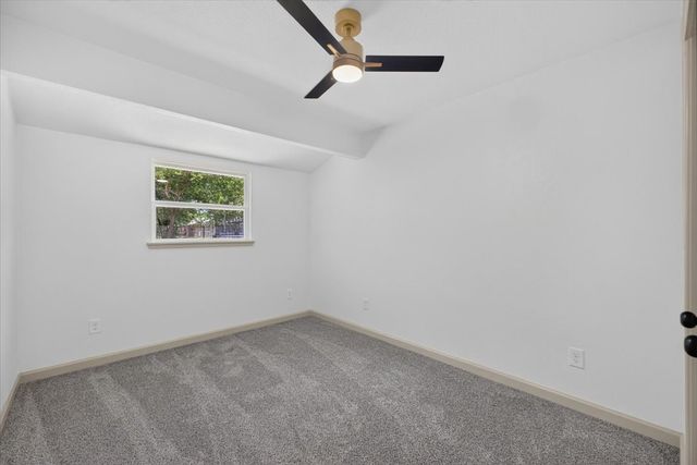 205 Summercrest Boulevard, Burleson, TX 76028