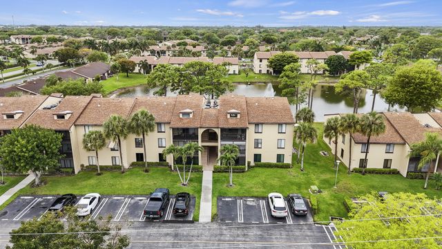 629 Sea Pine Way D2, Greenacres, FL 33415