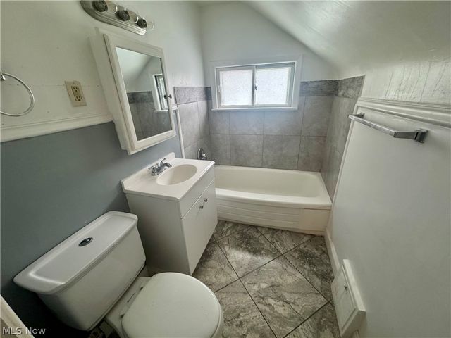 839 Lecona Road, Cleveland Heights, OH 44121