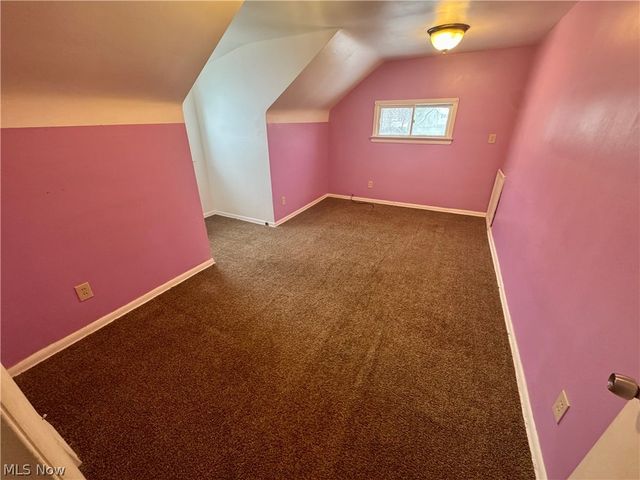 839 Lecona Road, Cleveland Heights, OH 44121