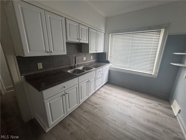 839 Lecona Road, Cleveland Heights, OH 44121