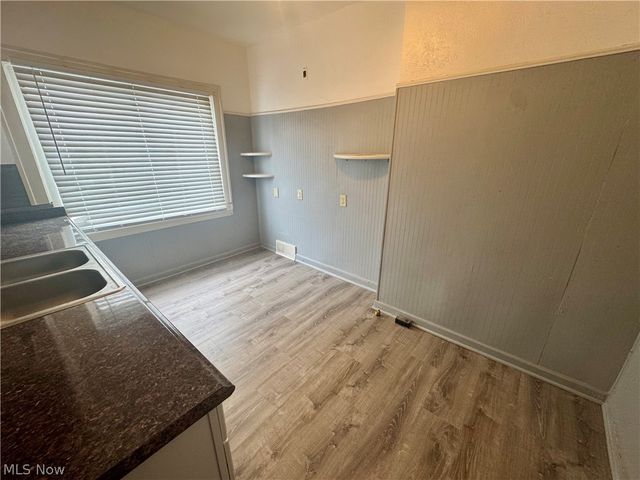 839 Lecona Road, Cleveland Heights, OH 44121