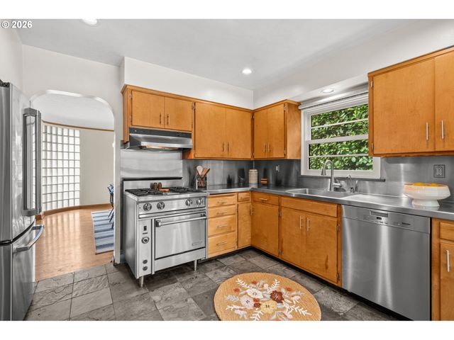 6544 Se 36TH Ave, Portland, OR 97202