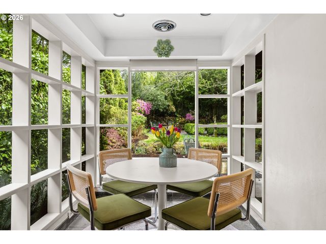 6544 Se 36TH Ave, Portland, OR 97202