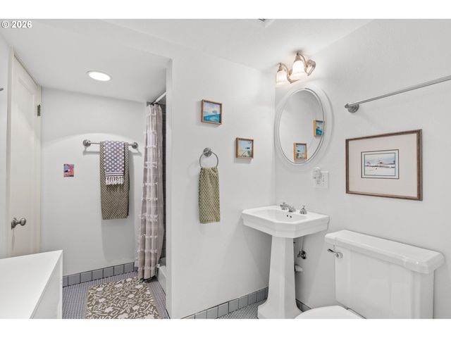 6544 Se 36TH Ave, Portland, OR 97202